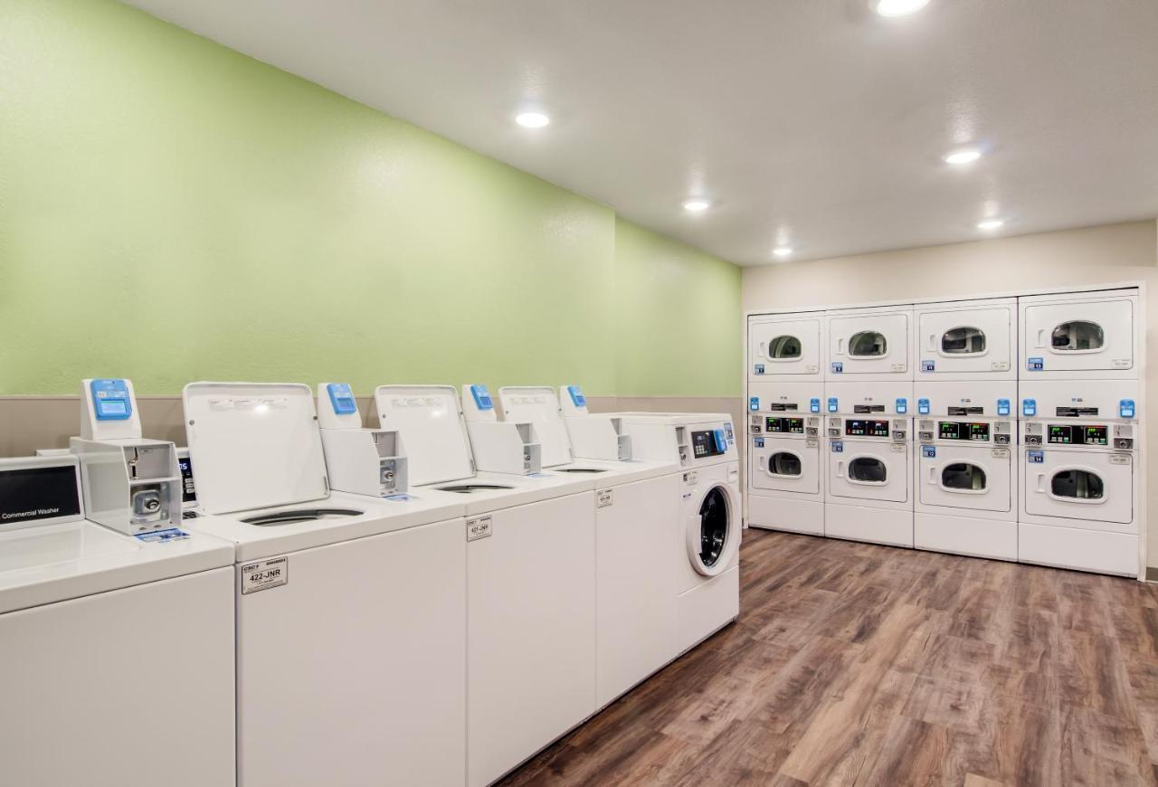 Woodspring Suites Thornton-North Denver ภายนอก รูปภาพ